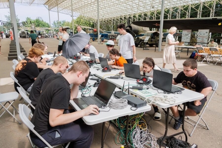 Prohorovka Muharebesi'nin yıldönümü onuruna Moskova'da düzenlenen kapsayıcı "World of Tanks" turnuvası
