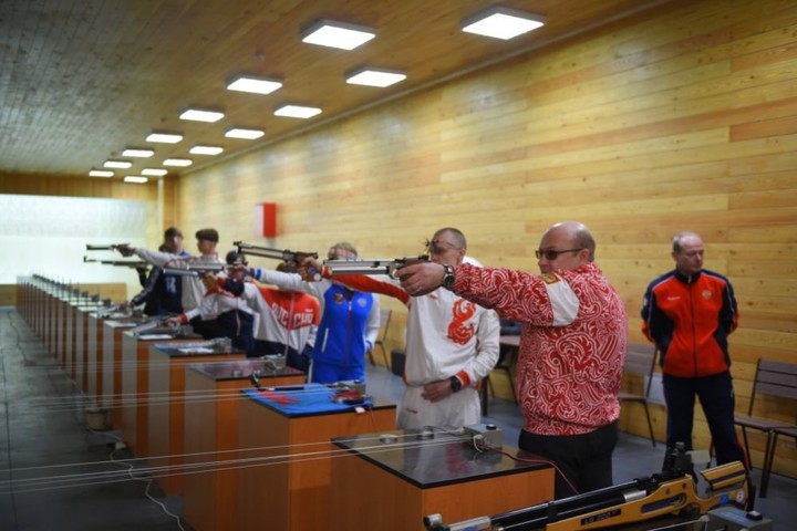 Siyasetin Ötesinde Spor: IOC Neden Rus Sporcuları Olimpiyat Hareketine Tamamen Geri Döndürmeli?